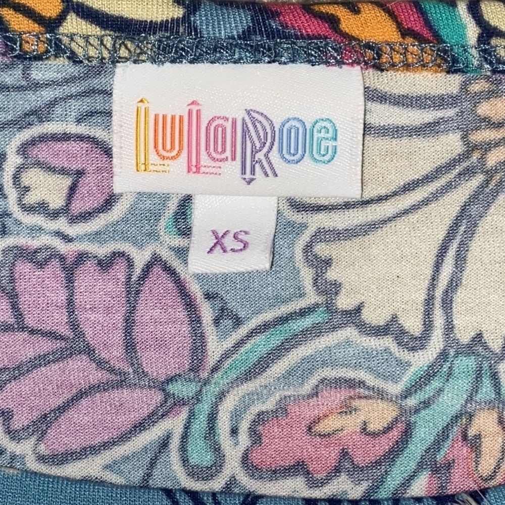 Lularoe Gigi (Xs) And Lola (Xs) Outfit View 5